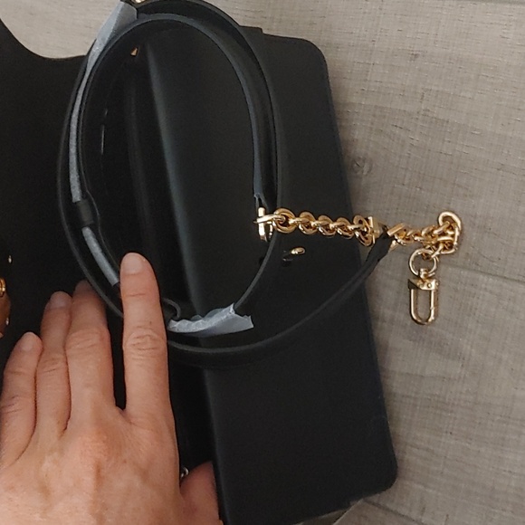 Michael Kors Greenwich Black Handbag NWT - Picture 7 of 15